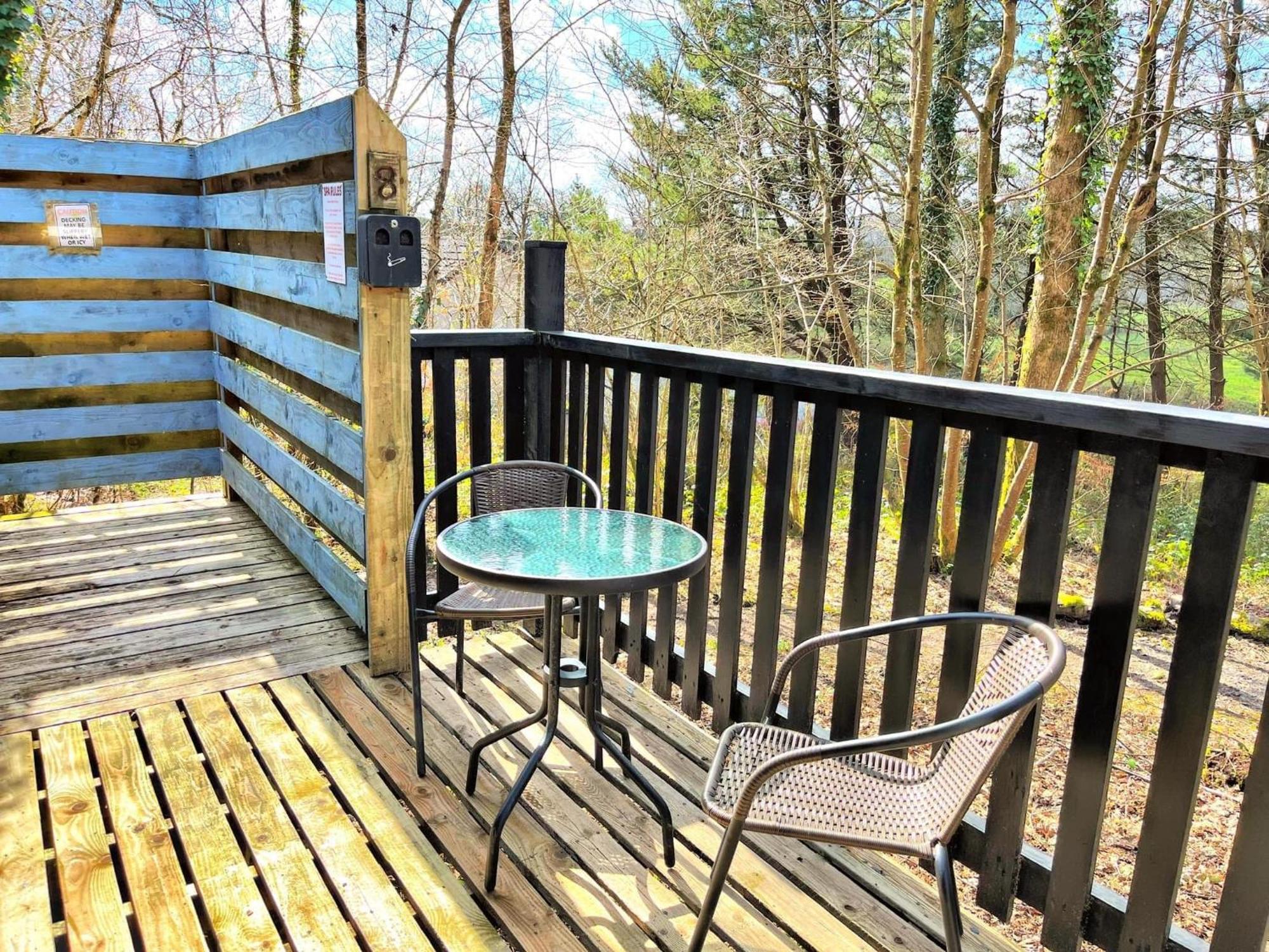 Wren 8-Hot Tub-Woodland Lodges-St Clears-Carmarthen-Tenby 外观 照片